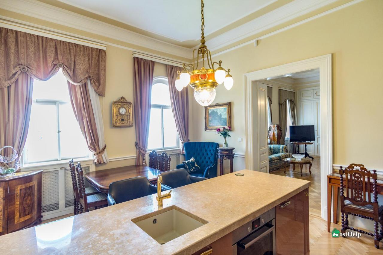 Villa With Hot-Tub, Terrace And Garden, Wenceslass Square Praga Exterior foto