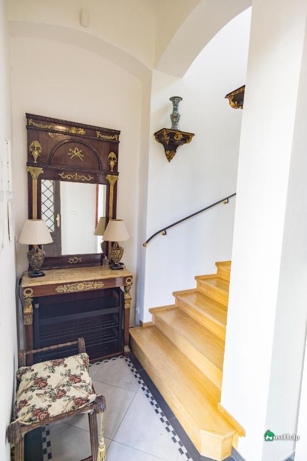 Villa With Hot-Tub, Terrace And Garden, Wenceslass Square Praga Exterior foto