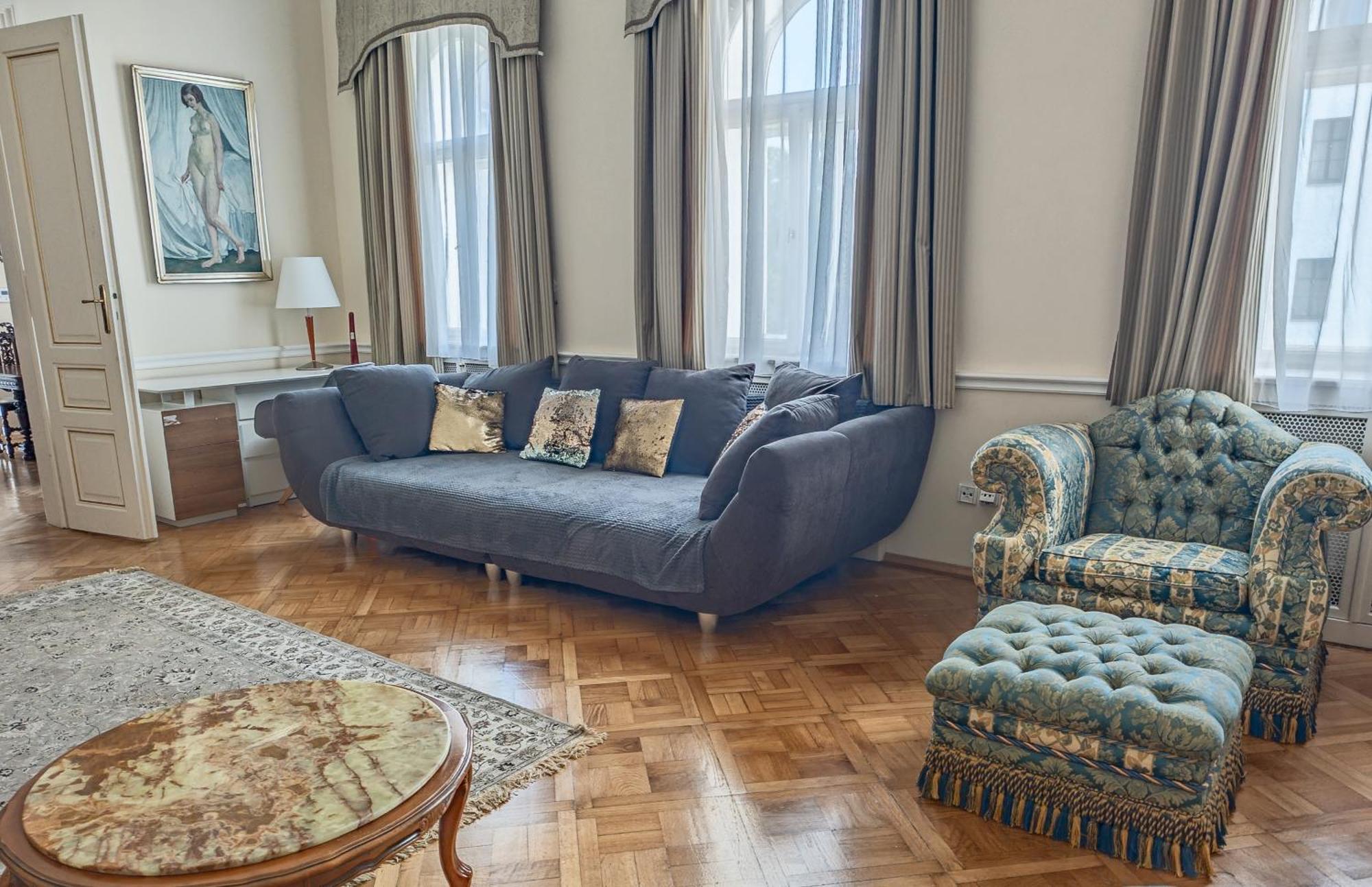 Villa With Hot-Tub, Terrace And Garden, Wenceslass Square Praga Exterior foto