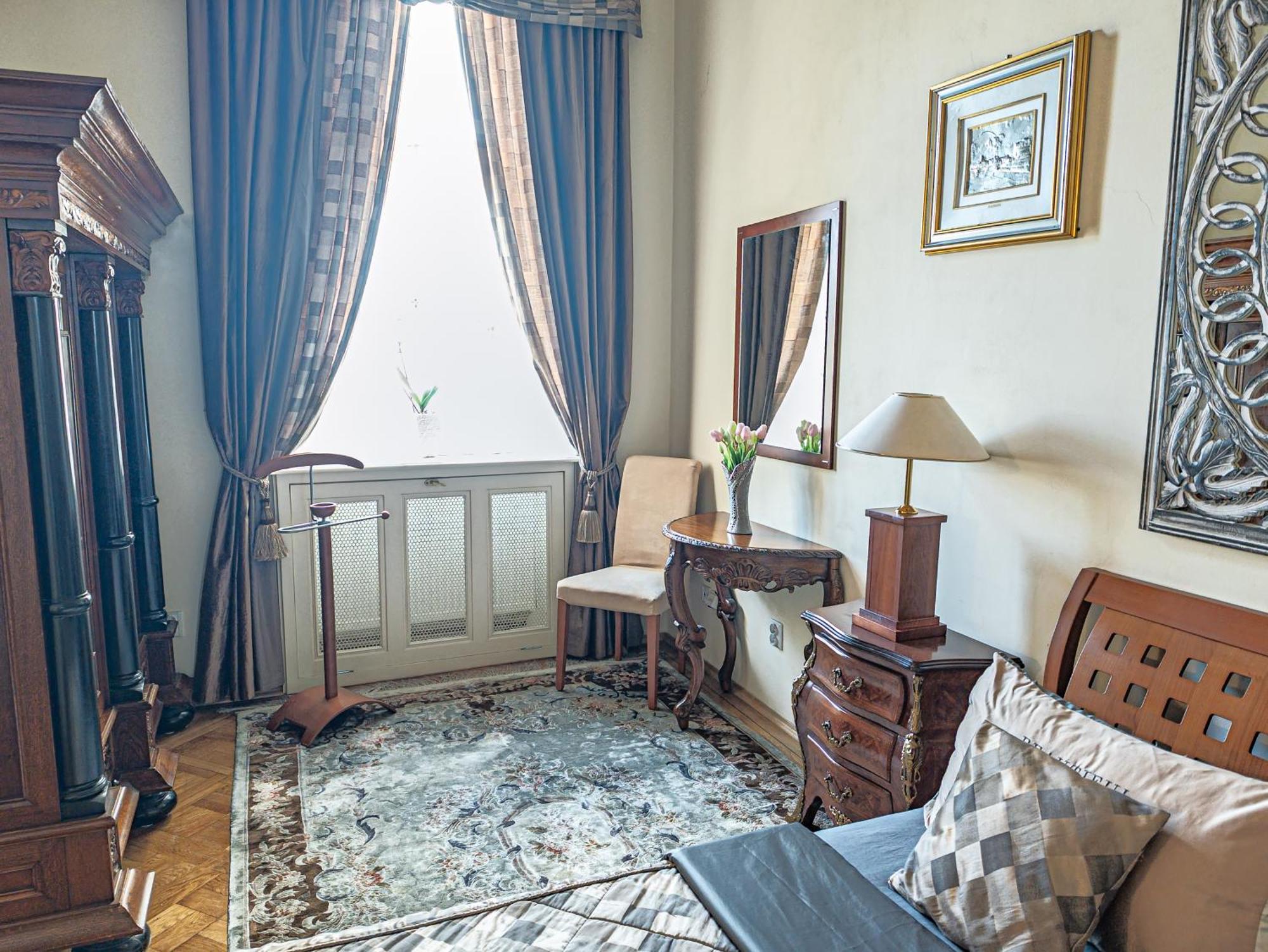 Villa With Hot-Tub, Terrace And Garden, Wenceslass Square Praga Exterior foto