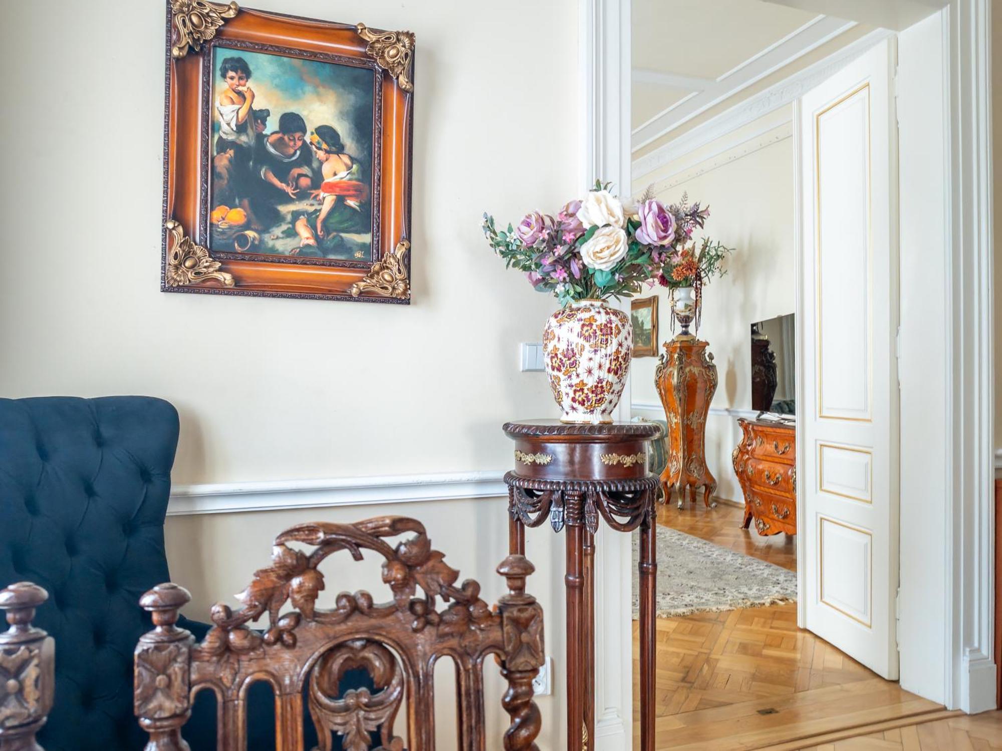Villa With Hot-Tub, Terrace And Garden, Wenceslass Square Praga Exterior foto
