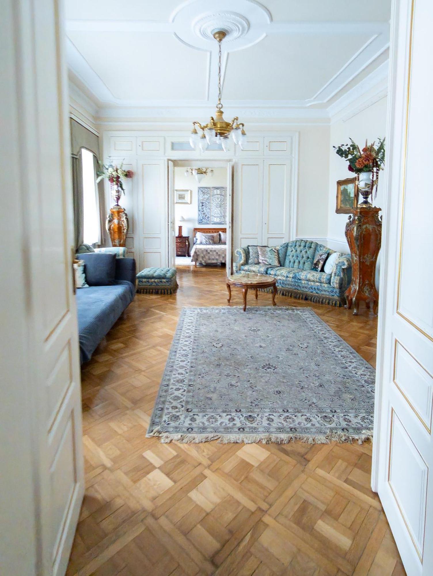 Villa With Hot-Tub, Terrace And Garden, Wenceslass Square Praga Exterior foto